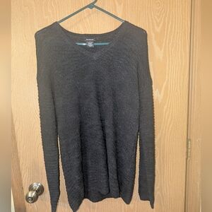 Calvin Klein  - Black L/S Textured Light Weight Long V-Neck Sweater - Medium